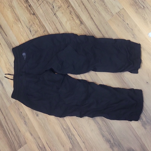 THE NORTH FACE Black Aprodite 2.0 Capris - Picture 8 of 16